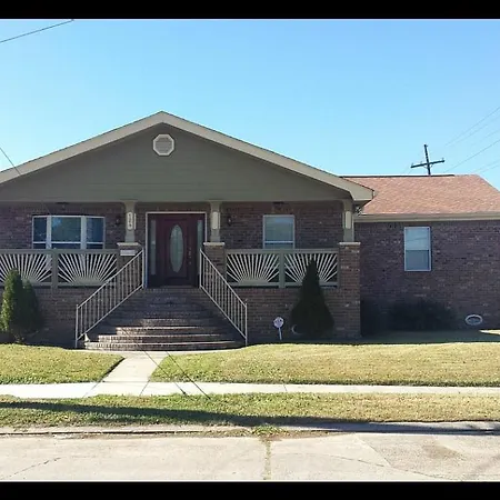 Beautiful 3 Bedroom Home!-2