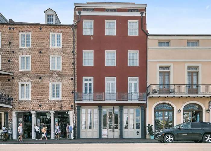Family Hotel: French Market Inn