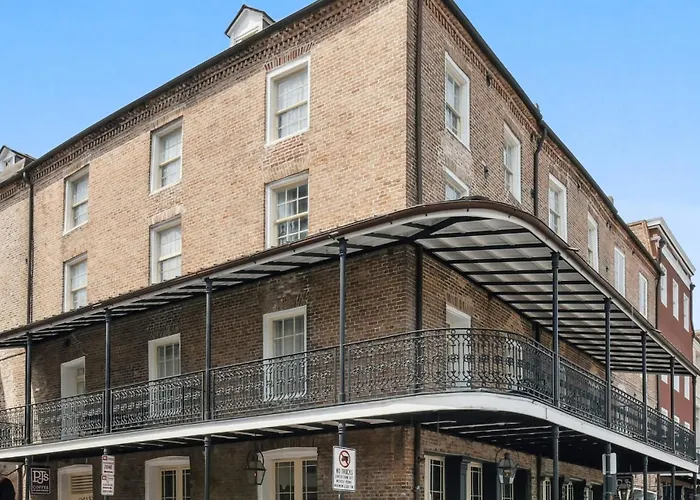 Family Hotel: French Market Inn