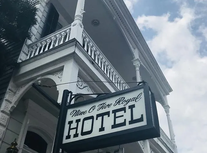 Self catering: Nine-O-Five Royal Hotel