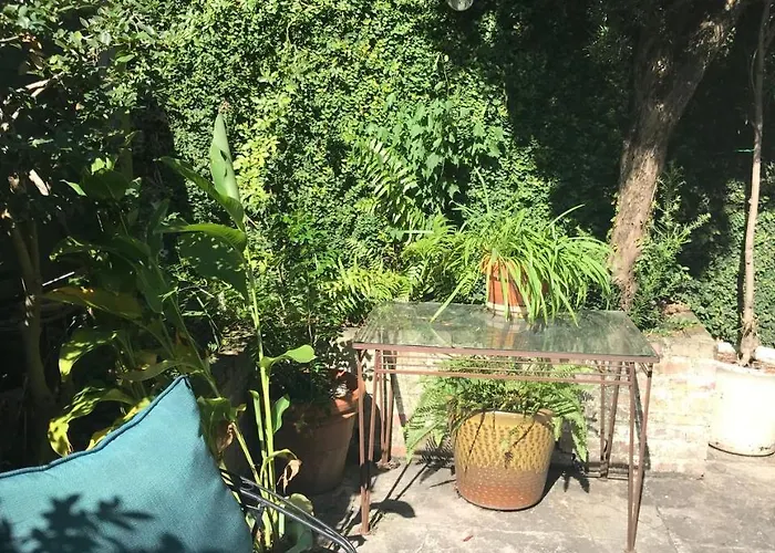 Self catering: Nine-O-Five Royal Hotel